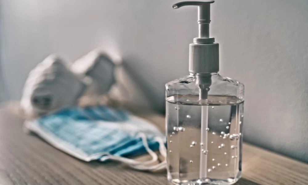 Κορωνοϊός: Με αντισηπτικό τα κέρματα - Πώς εφαρμόζονται τα αυξημένα μέτρα στις λαϊκές